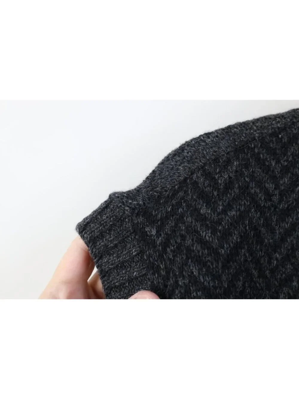 Vtg 90s Streetwear Mens XL Wool Blend Knit Herringbone V-Neck Sweater Vest USA